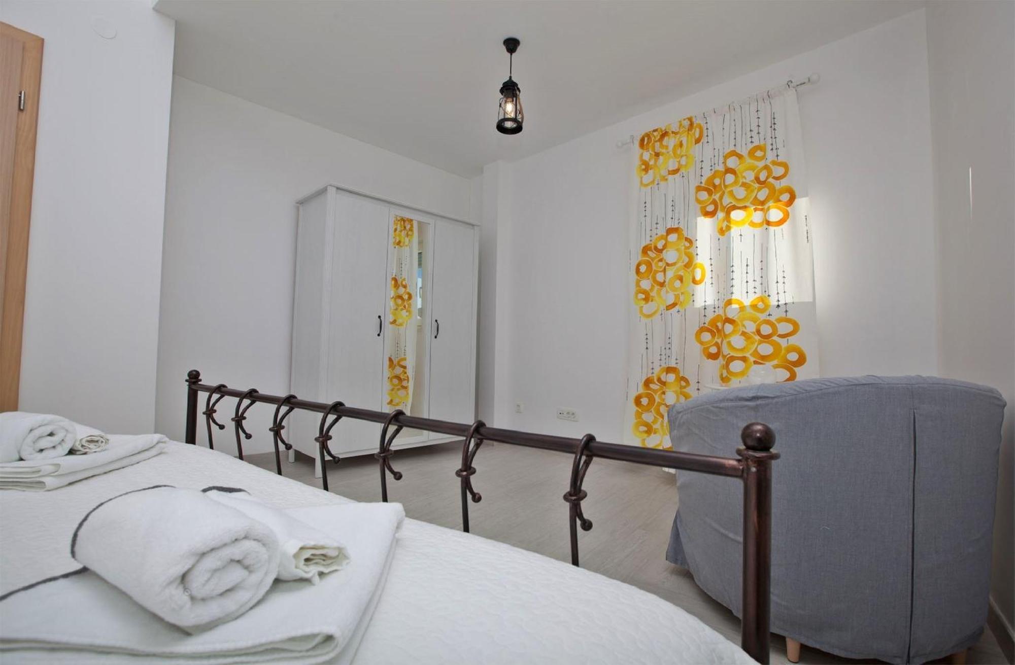 Apartments Roses Stobreč Pokoj fotografie