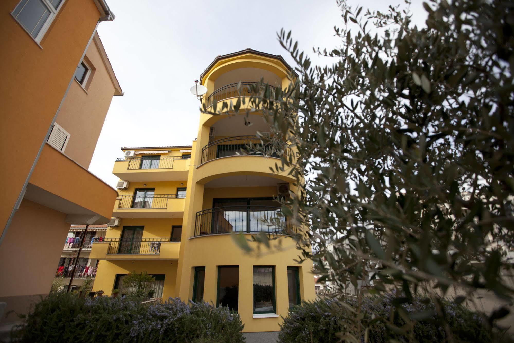 Apartments Roses Stobreč Exteriér fotografie